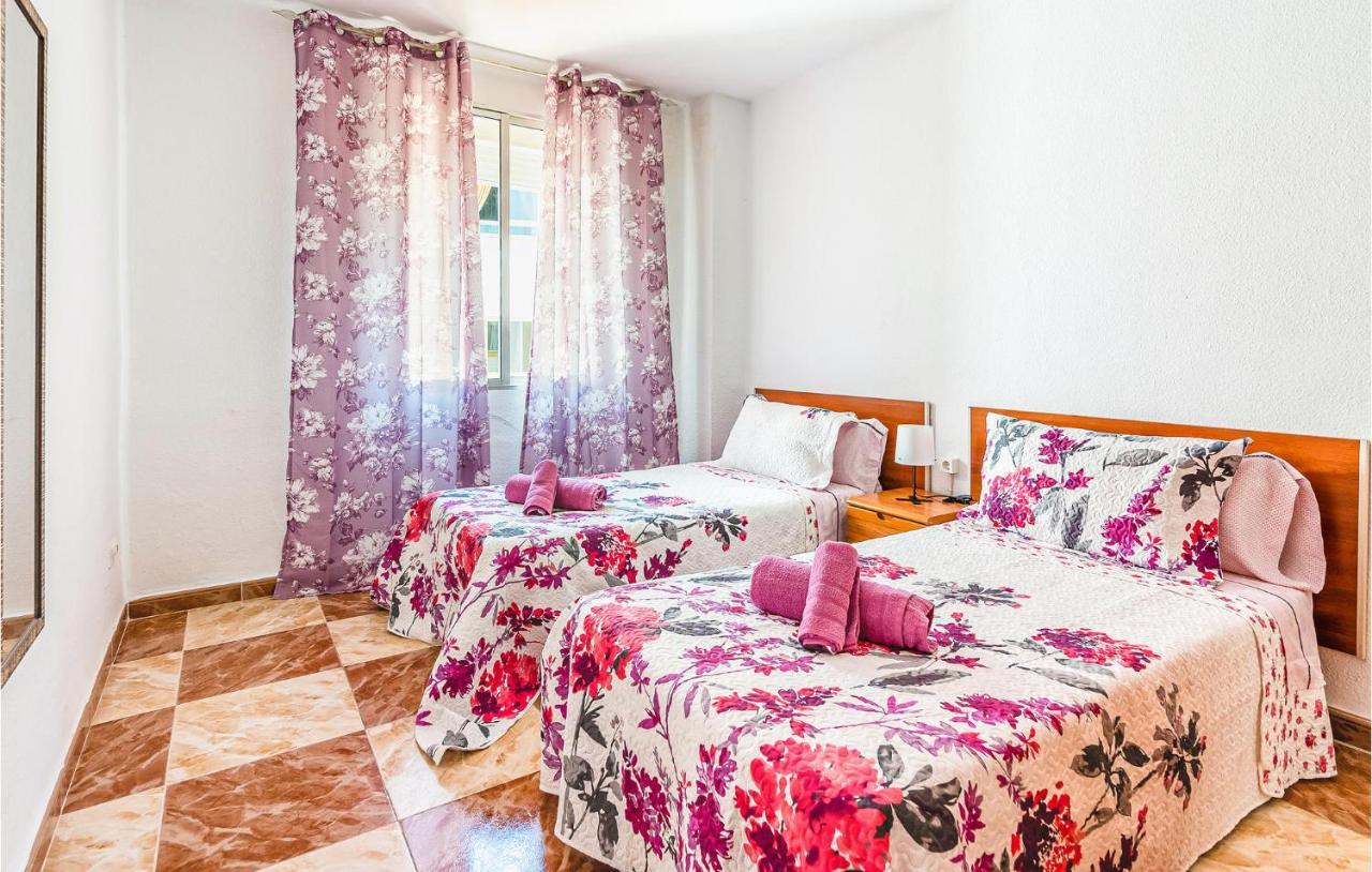 Beautiful Apartment In Cordoba With Kitchenette Zewnętrze zdjęcie