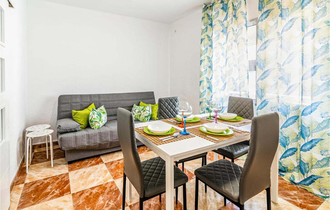 Beautiful Apartment In Cordoba With Kitchenette Zewnętrze zdjęcie