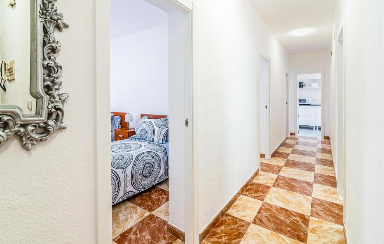 Beautiful Apartment In Cordoba With Kitchenette Zewnętrze zdjęcie