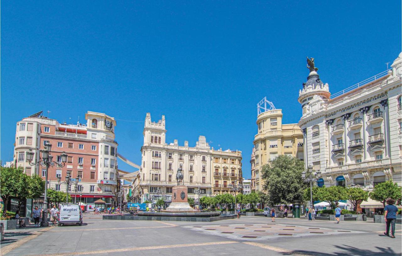 Beautiful Apartment In Cordoba With Kitchenette Zewnętrze zdjęcie