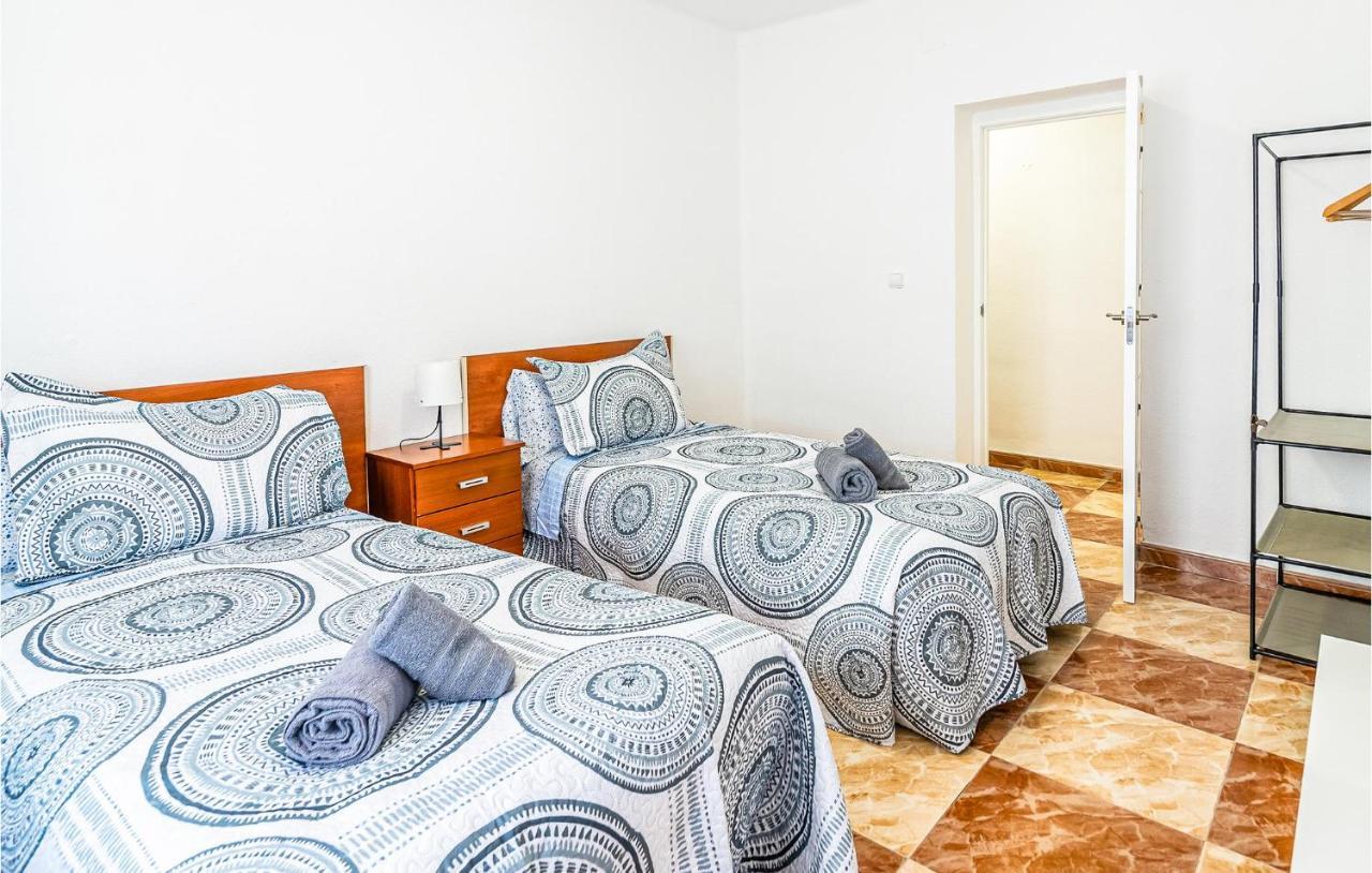 Beautiful Apartment In Cordoba With Kitchenette Zewnętrze zdjęcie